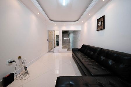 Casa à venda com 100m², 3 quartos e 2 vagasSala