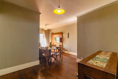 Apartamento para alugar com 107m², 3 quartos e 2 vagas Apartamento para alugar com 107m², 3 quartos e 2 vagasSala