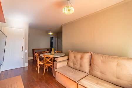 Apartamento para alugar com 107m², 3 quartos e 2 vagas Apartamento para alugar com 107m², 3 quartos e 2 vagasSala