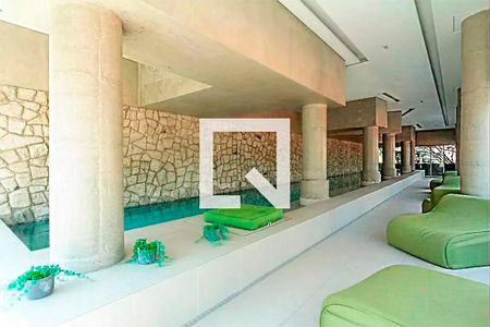 Studio para alugar com 30m², 1 quarto e 1 vaga Studio para alugar com 30m², 1 quarto e 1 vagaÁrea comum - Piscina