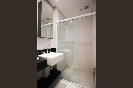 Banheiro de kitnet/studio para alugar com 1 quarto, 30m² em Vila Olímpia, São Paulo