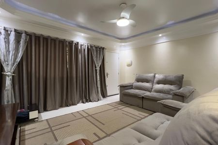 Sala de casa à venda com 3 quartos, 190m² em Jardim Santa Cecilia, Guarulhos