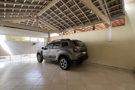 Casa à venda com 190m², 3 quartos e 3 vagas Casa à venda com 190m², 3 quartos e 3 vagasGaragem