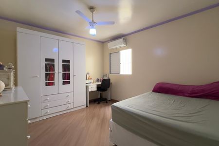 Casa à venda com 190m², 3 quartos e 3 vagas Casa à venda com 190m², 3 quartos e 3 vagasQuarto 3