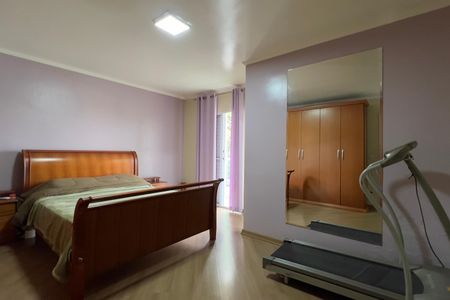 Casa à venda com 190m², 3 quartos e 3 vagas Casa à venda com 190m², 3 quartos e 3 vagasSuíte