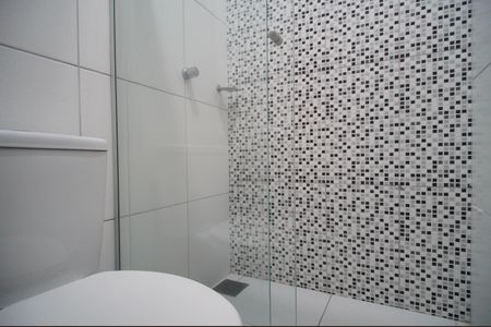 Banheiro de kitnet/studio para alugar com 1 quarto, 34m² em Feitoria, São Leopoldo