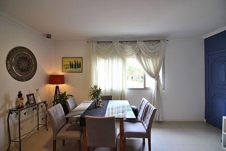 Apartamento para alugar com 90m², 2 quartos e sem vagaSala