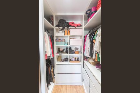 Apartamento à venda com 159m², 4 quartos e 3 vagasCloset da Suíte 1
