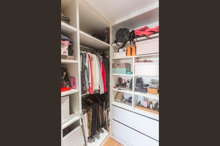 Apartamento à venda com 159m², 4 quartos e 3 vagasCloset da Suíte 1