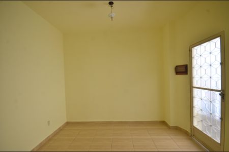 Casa para alugar com 45m², 2 quartos e 1 vagaSala