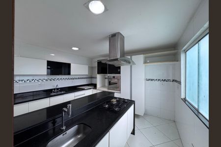 Apartamento à venda com 270m², 3 quartos e 2 vagasCozinha