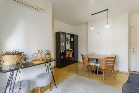 Apartamento à venda com 64m², 2 quartos e 1 vagaSala