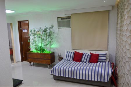 Casa de condomínio à venda com 130m², 3 quartos e 2 vagasSala 2