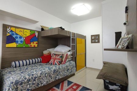 Casa de condomínio à venda com 130m², 3 quartos e 2 vagasSuíte 3
