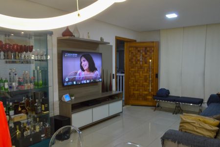 Casa de condomínio à venda com 130m², 3 quartos e 2 vagasSala 1