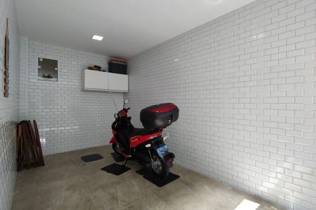 Casa de condomínio à venda com 130m², 3 quartos e 2 vagasGaragem