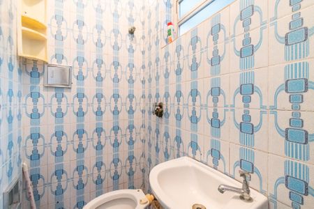 Casa à venda com 492m², 3 quartos e 2 vagasBanheiro de Serviço