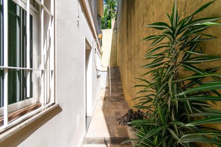 Casa à venda com 492m², 3 quartos e 2 vagasCorredor Externo