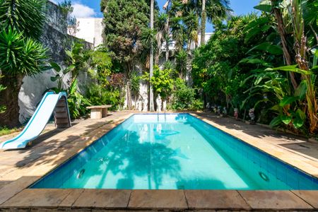 Casa à venda com 492m², 3 quartos e 2 vagasÁrea comum - Piscina