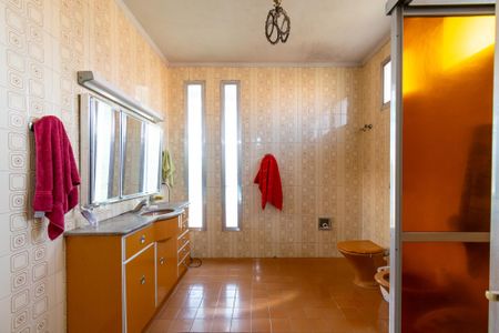 Casa à venda com 492m², 3 quartos e 2 vagasBanheiro da Suíte 1