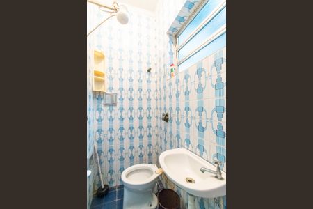 Casa à venda com 492m², 3 quartos e 2 vagasBanheiro de Serviço