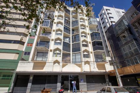 Apartamento à venda com 65m², 2 quartos e 1 vagaFachada
