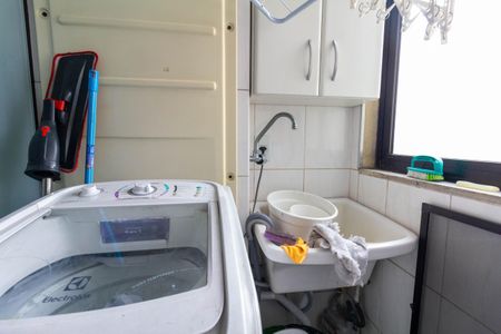 Apartamento à venda com 74m², 3 quartos e 1 vagaÁrea de Serviço