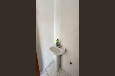 Casa de condomínio à venda com 106m², 3 quartos e 1 vagaLavabo