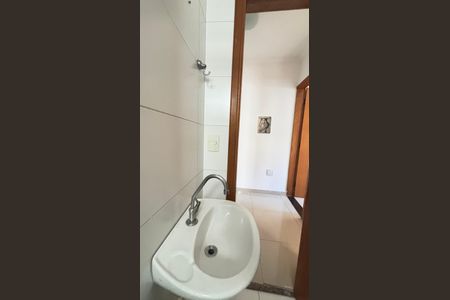 Casa de condomínio à venda com 106m², 3 quartos e 1 vagaBanheiro