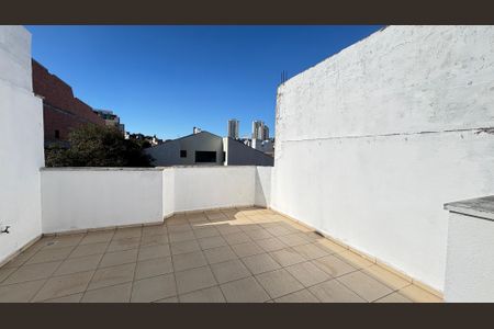 Casa de condomínio à venda com 106m², 3 quartos e 1 vagaCobertura