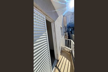 Casa de condomínio à venda com 106m², 3 quartos e 1 vagaSuite Varanda