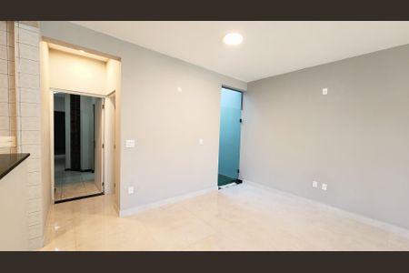 Casa à venda com 237m², 4 quartos e 6 vagasSala