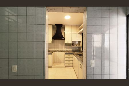 Casa à venda com 237m², 4 quartos e 6 vagasÁrea de Serviço