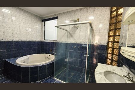 Casa à venda com 237m², 4 quartos e 6 vagasBanheiro da Suíte