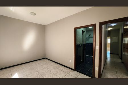 Casa à venda com 237m², 4 quartos e 6 vagasSuíte