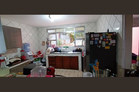 Casa à venda com 140m², 3 quartos e 2 vagas Casa à venda com 140m², 3 quartos e 2 vagasCozinha