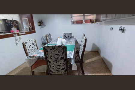 Casa à venda com 140m², 3 quartos e 2 vagas Casa à venda com 140m², 3 quartos e 2 vagasCopa