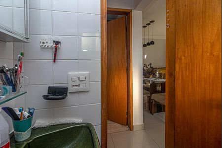 Apartamento à venda com 53m², 2 quartos e 1 vagaBanheiro Social