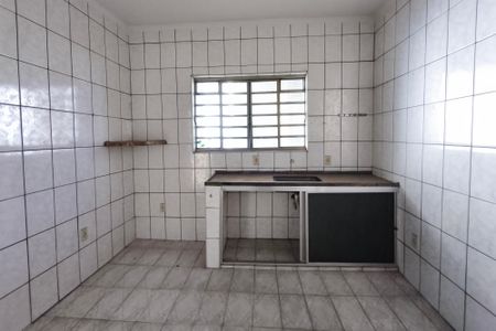 Casa à venda com 300m², 3 quartos e 6 vagas Casa à venda com 300m², 3 quartos e 6 vagasEdícula - Cozinha