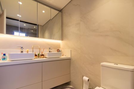 Apartamento à venda com 155m², 3 quartos e 3 vagasBanheiro da Suíte 1