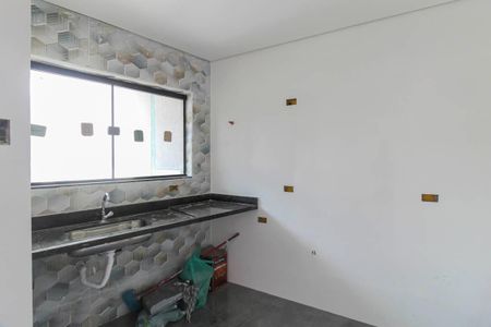 Casa à venda com 70m², 2 quartos e 2 vagas Casa à venda com 70m², 2 quartos e 2 vagasCozinha
