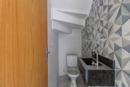 Casa à venda com 70m², 2 quartos e 2 vagas Casa à venda com 70m², 2 quartos e 2 vagasLavabo