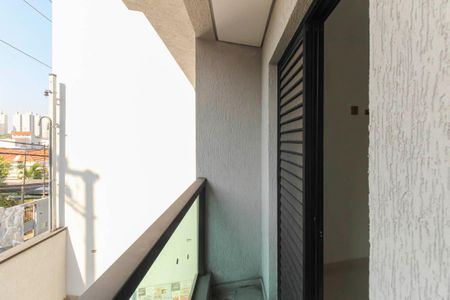 Casa à venda com 70m², 2 quartos e 2 vagas Casa à venda com 70m², 2 quartos e 2 vagasVaranda da Suíte 1