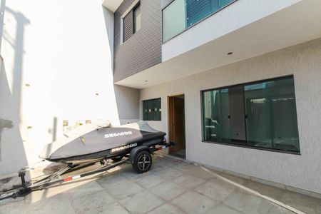 Casa à venda com 70m², 2 quartos e 2 vagas Casa à venda com 70m², 2 quartos e 2 vagasGaragem