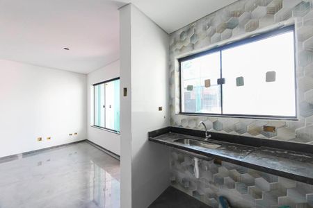 Casa à venda com 70m², 2 quartos e 2 vagas Casa à venda com 70m², 2 quartos e 2 vagasCozinha