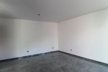 Casa à venda com 70m², 2 quartos e 2 vagas Casa à venda com 70m², 2 quartos e 2 vagasSala