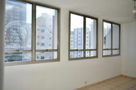 Apartamento à venda com 75m², 2 quartos e 1 vagaSala