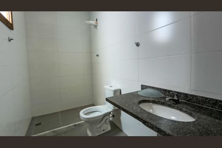 Casa de condomínio à venda com 400m², 4 quartos e 6 vagasBanheiro Social