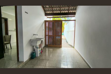 Casa de condomínio à venda com 400m², 4 quartos e 6 vagasÁrea de Serviço