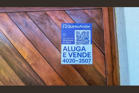 Casa de condomínio à venda com 400m², 4 quartos e 6 vagasFachada
